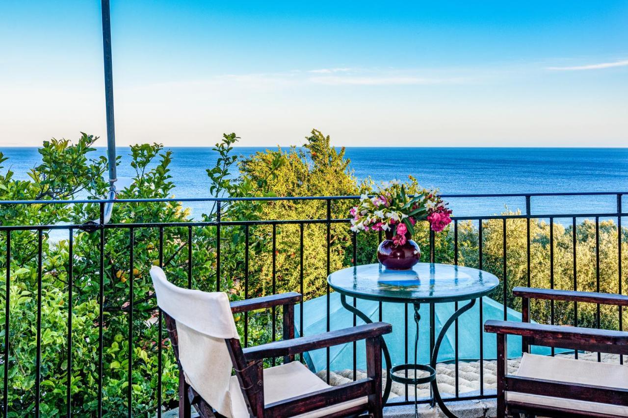 Eros Pittoresque Retreats - Perfect Location, Panoramic Seaview Koroni  Exterior foto