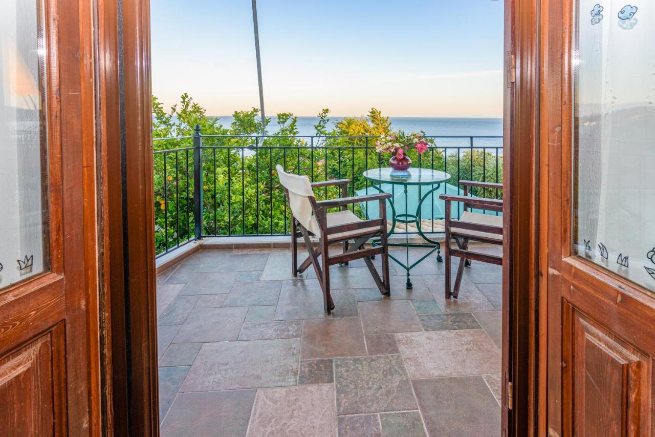 Eros Pittoresque Retreats - Perfect Location, Panoramic Seaview Koroni  Exterior foto